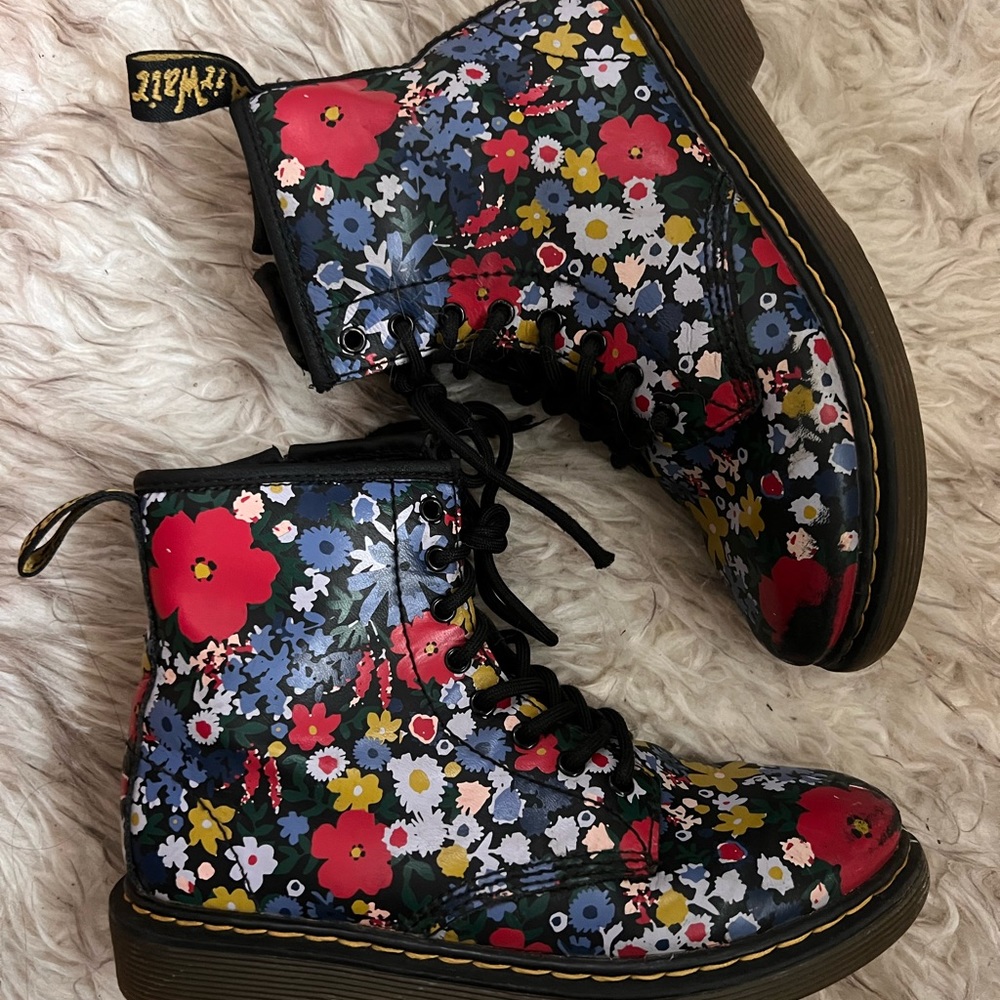 Doc Martens boots, youth kids, size 3